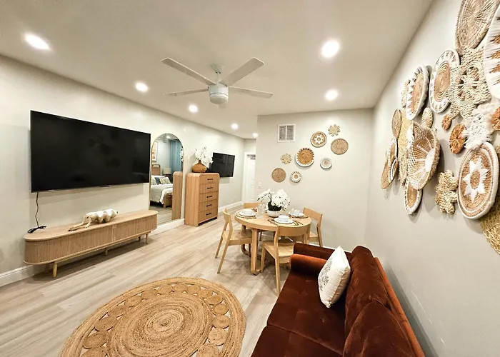 The Pearl Beachside Apartments On Hollywood Beach